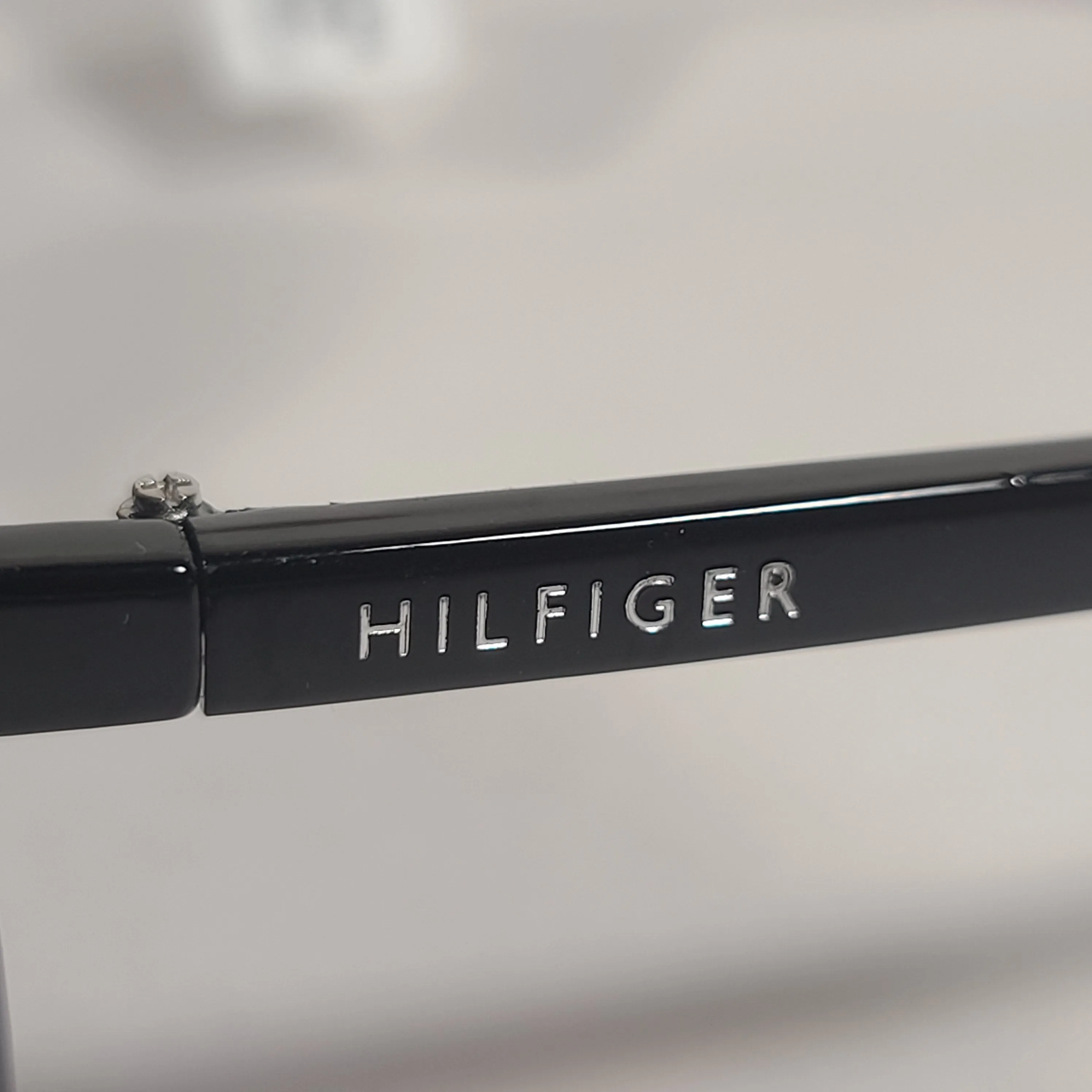 Tommy Hilfiger Ginny Butterfly Sunglasses Shiny Black Frame Smoke Gradient Lens GINNY WP OL492