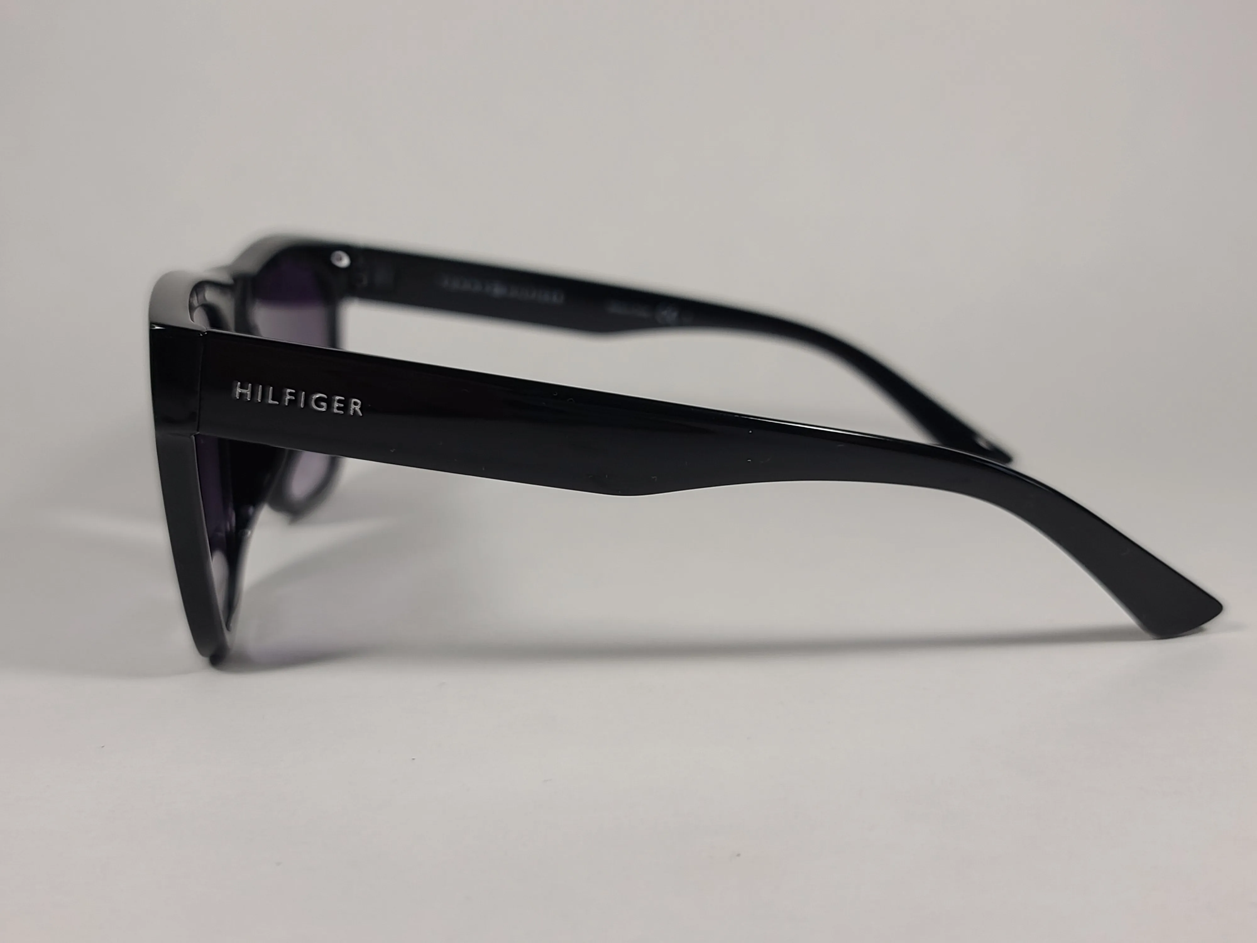 Tommy Hilfiger Kim Squared Sunglasses Shiny Black Frame Smoke Gradient Lens WP OL450