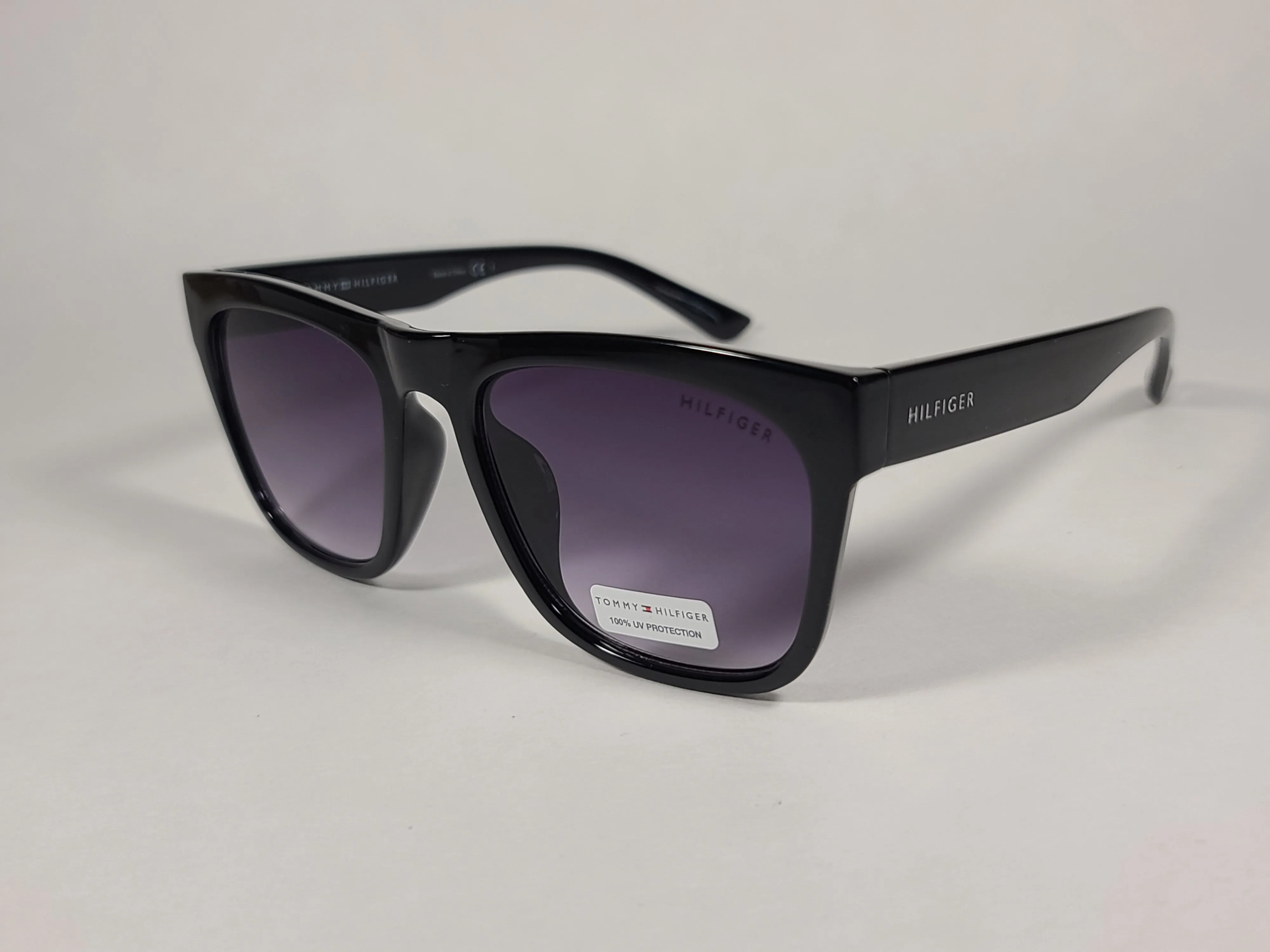 Tommy Hilfiger Kim Squared Sunglasses Shiny Black Frame Smoke Gradient Lens WP OL450