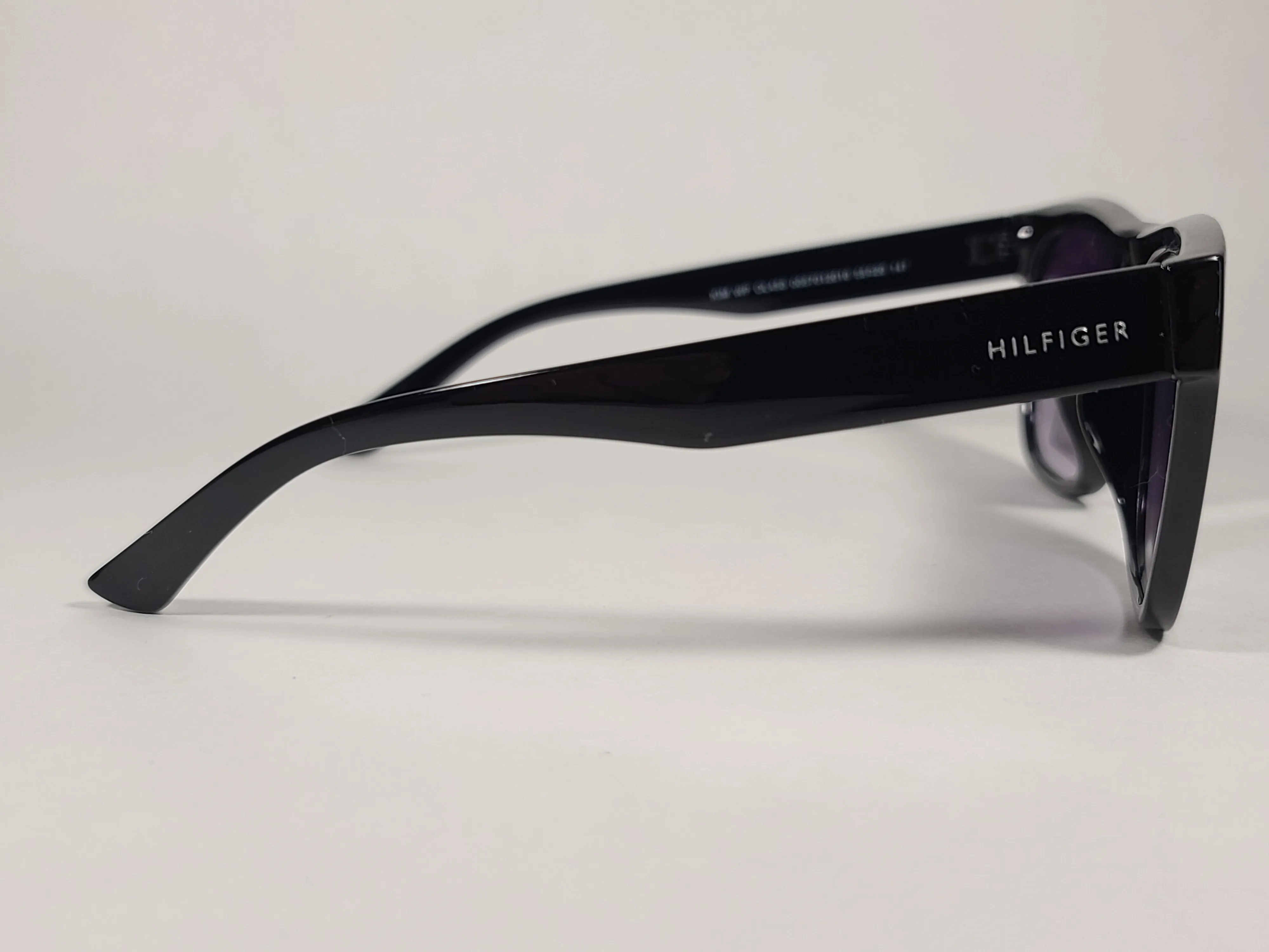 Tommy Hilfiger Kim Squared Sunglasses Shiny Black Frame Smoke Gradient Lens WP OL450