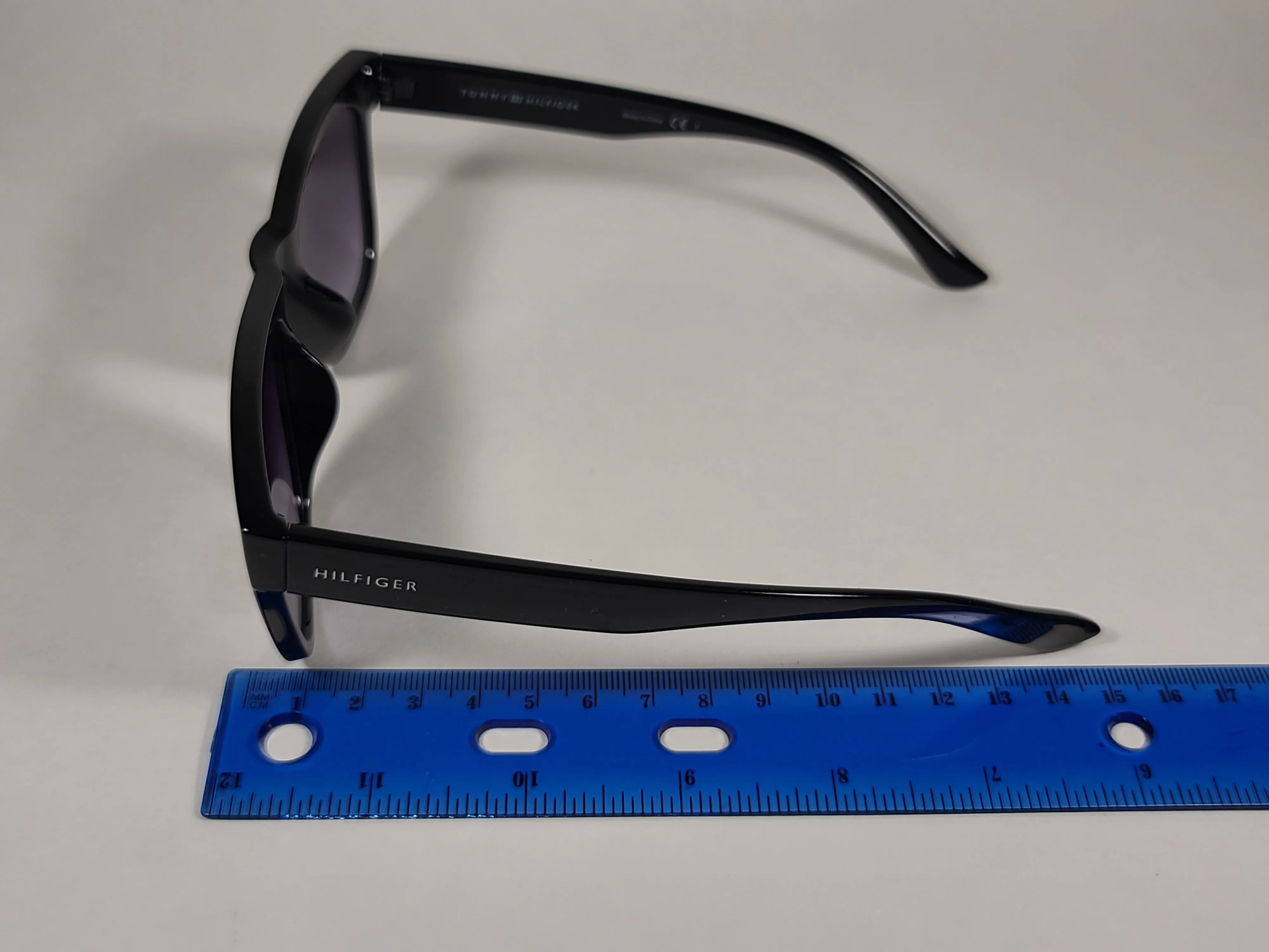 Tommy Hilfiger Kim Squared Sunglasses Shiny Black Frame Smoke Gradient Lens WP OL450