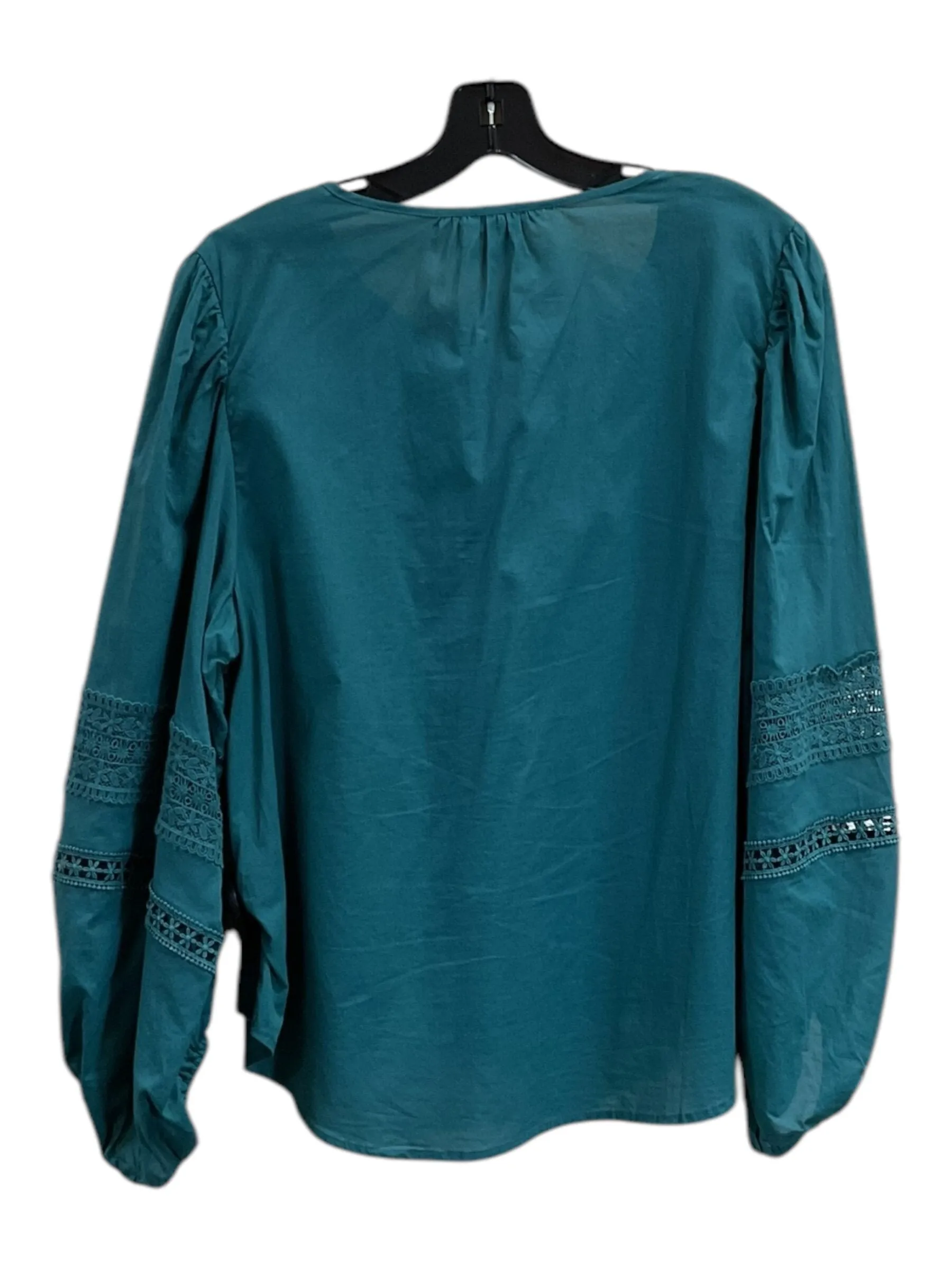 Top Long Sleeve By Cma  Size: L