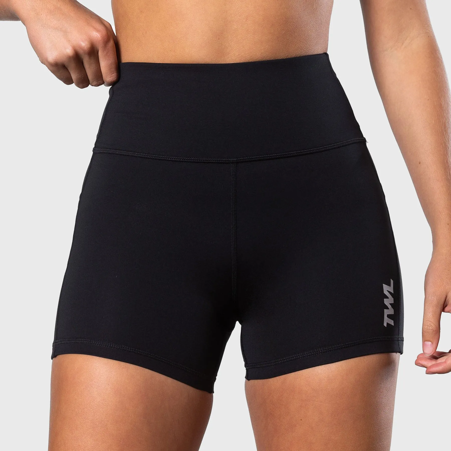 TWL - WOMEN'S ENERGY SHORTS - BLACK
