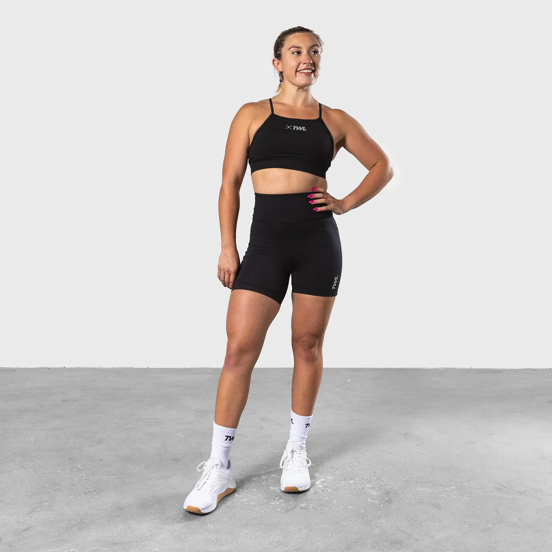 TWL - WOMEN'S ENERGY SHORTS MID LENGTH - BLACK