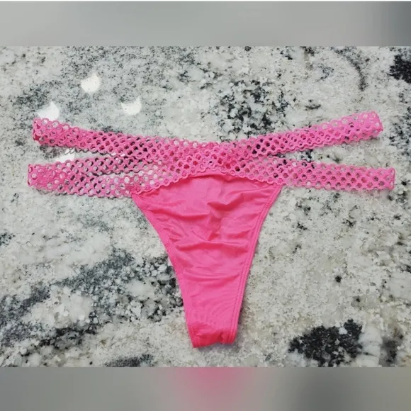 Victoria's Secret 5 Pack of Thongs! NEW!