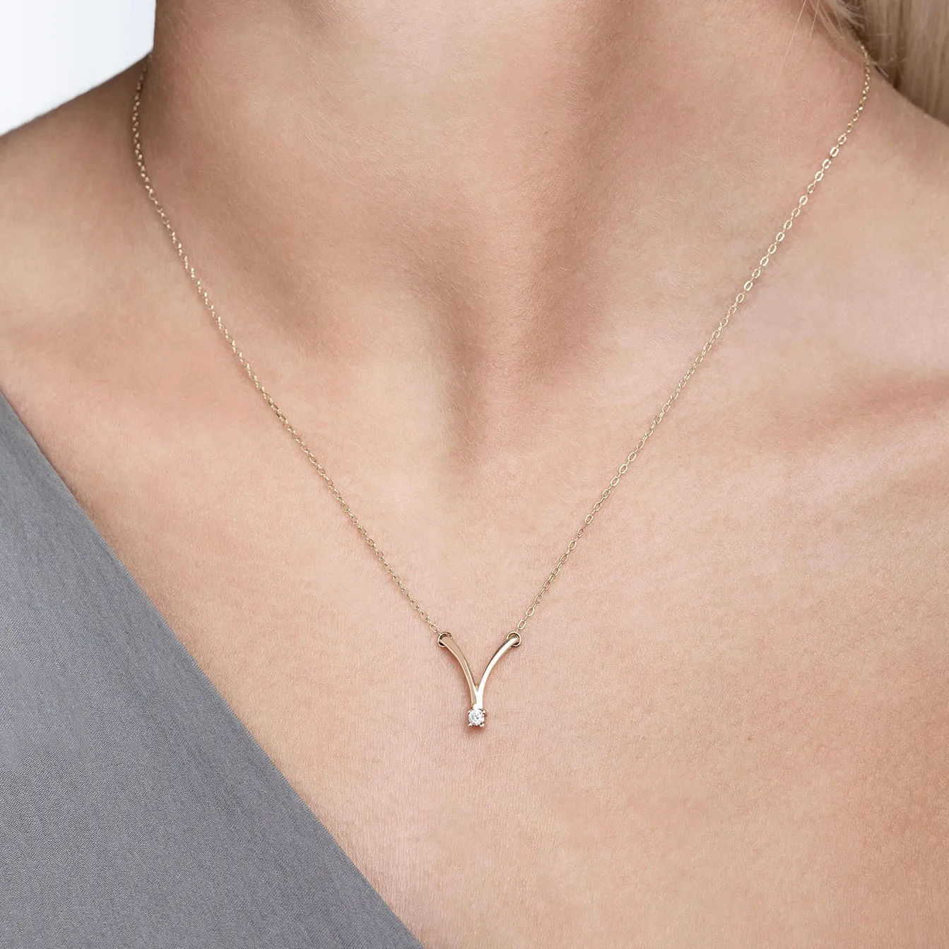 Women's diamond necklace