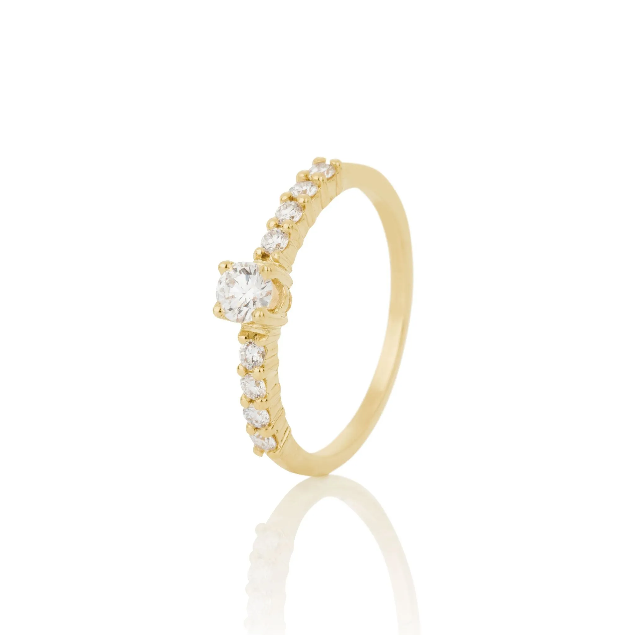 Women's diamond ring