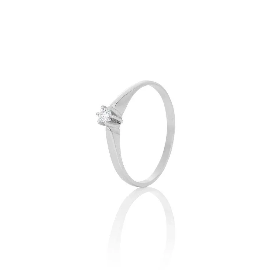 Women's diamond ring