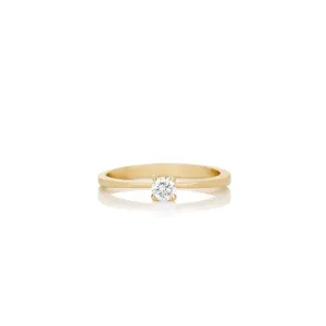 Women's diamond ring