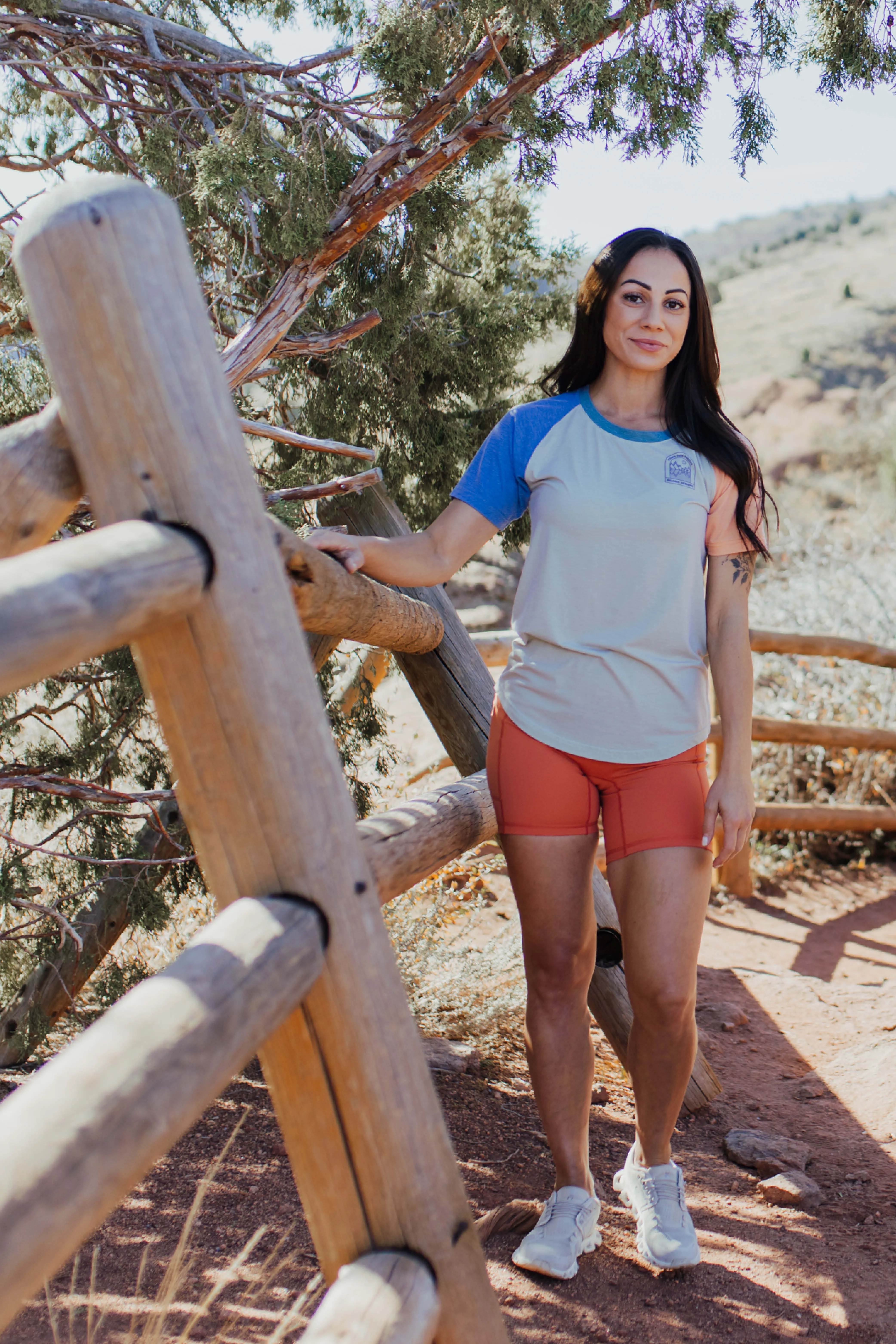 Women's Graphic Traverse Tek Tee