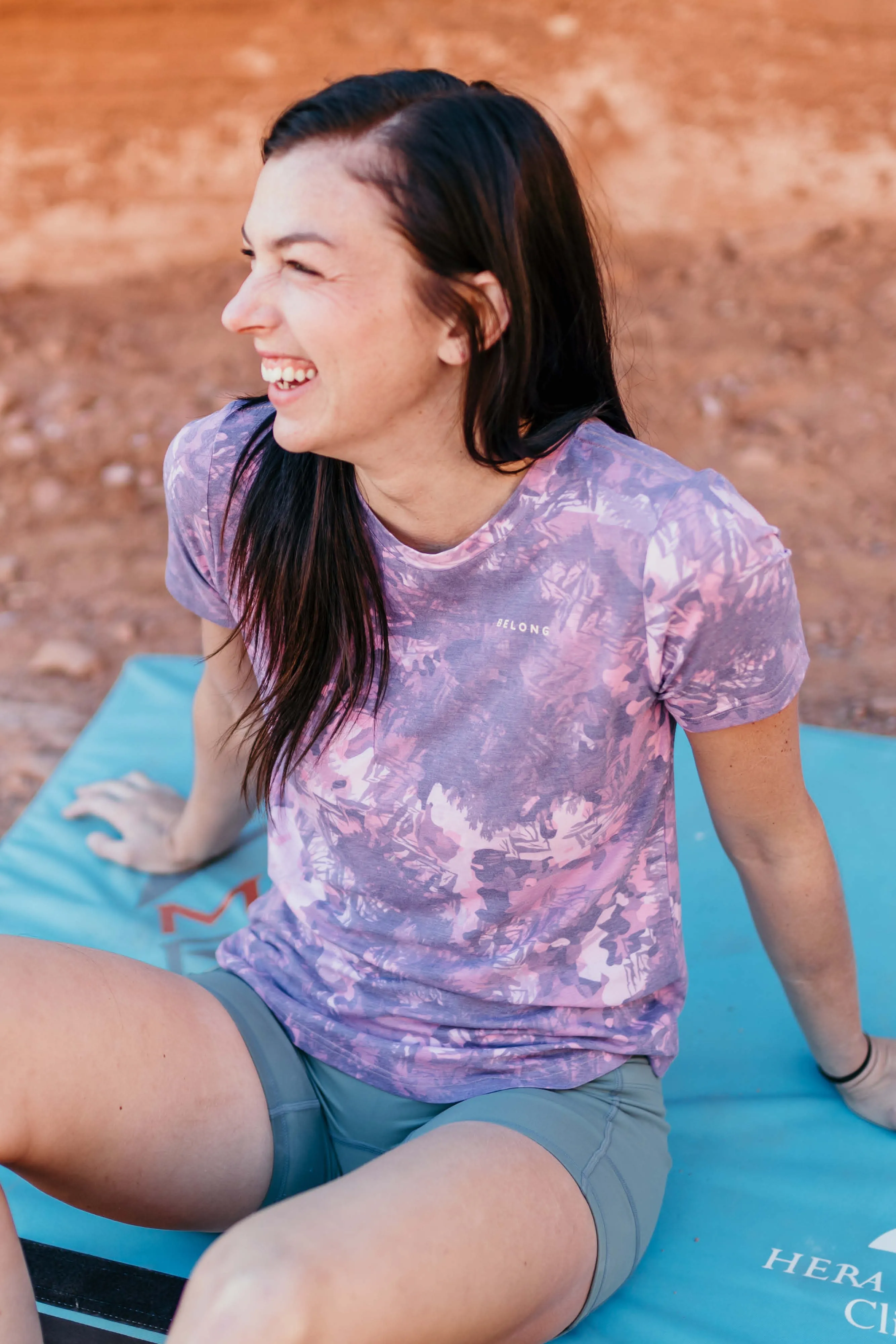 Women's Graphic Traverse Tek Tee