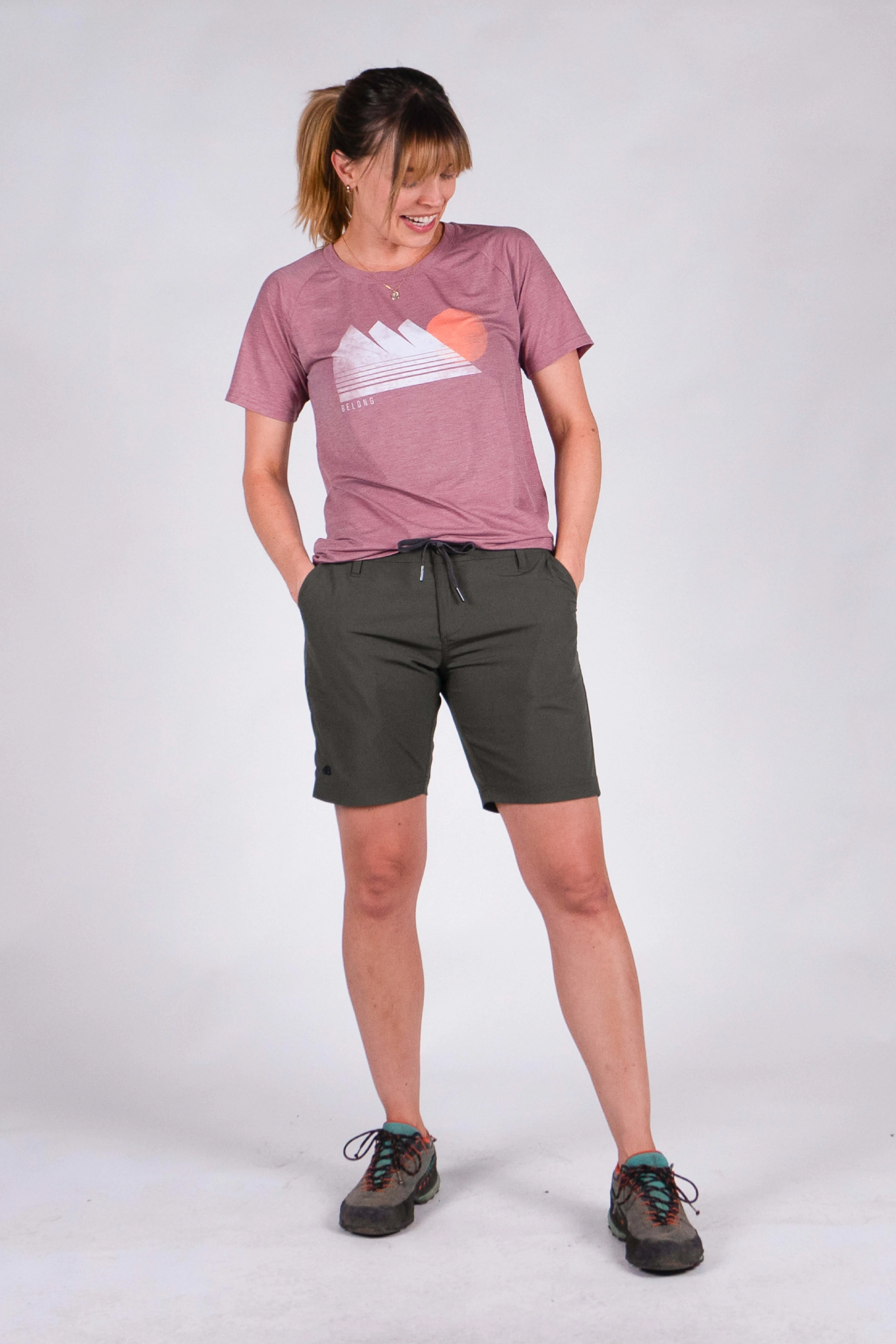 Women's Graphic Traverse Tek Tee