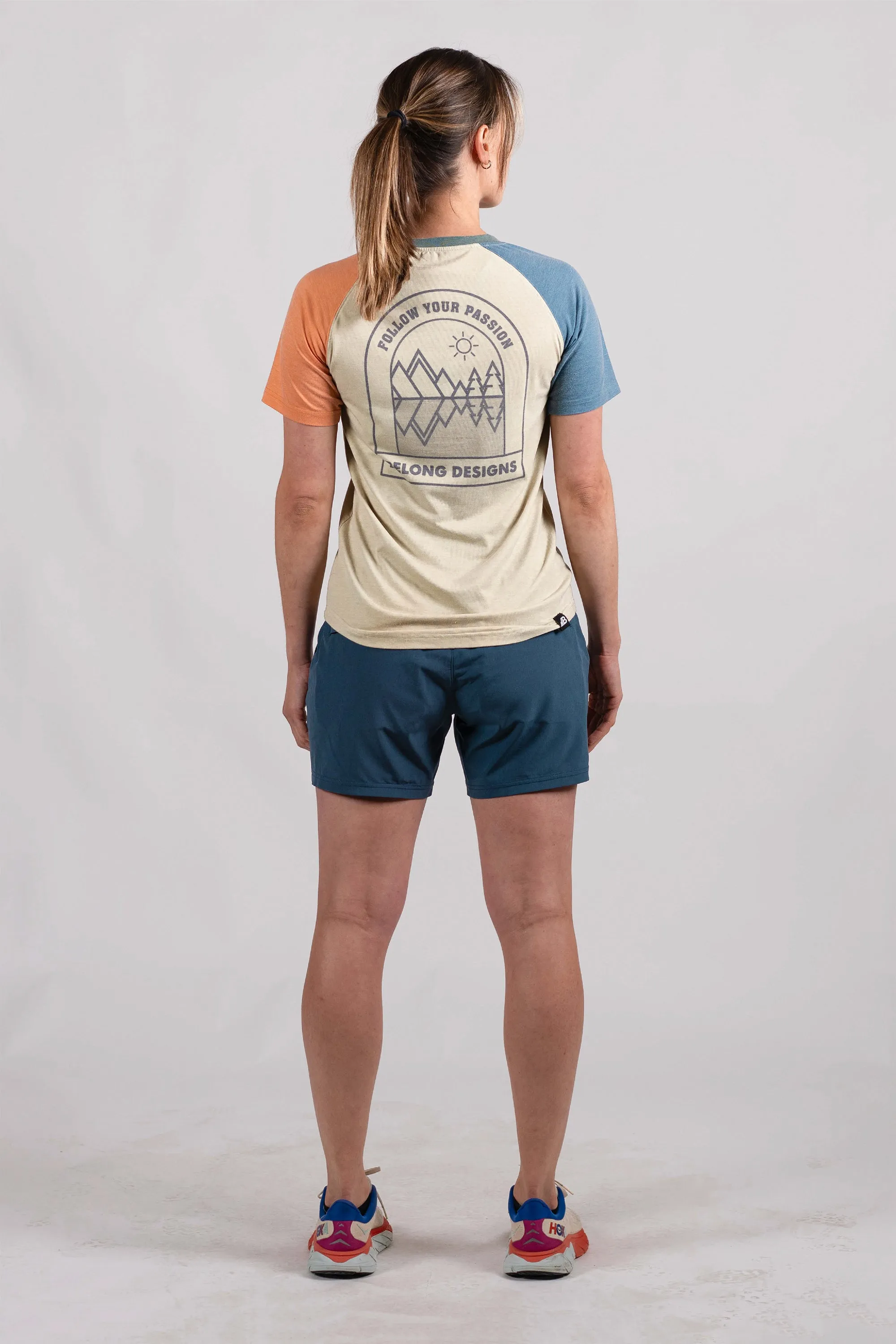 Women's Graphic Traverse Tek Tee