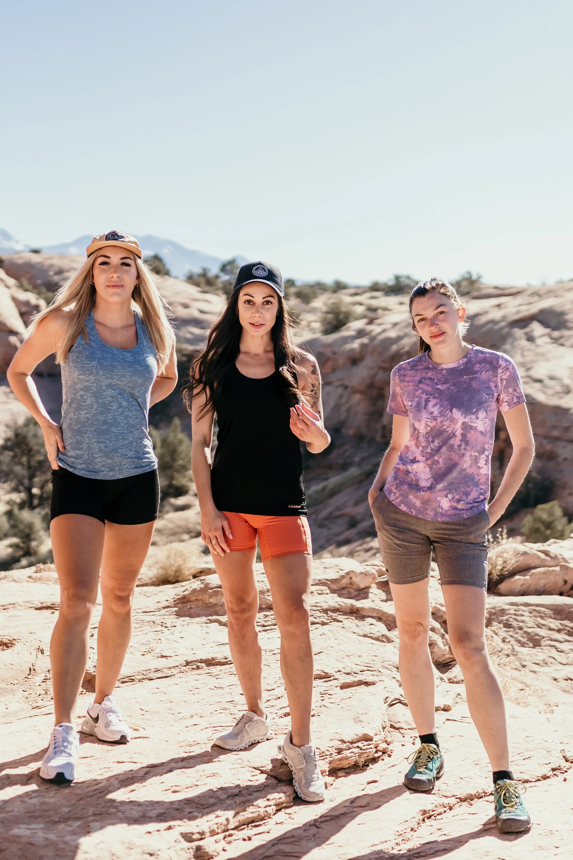 Women's Graphic Traverse Tek Tee