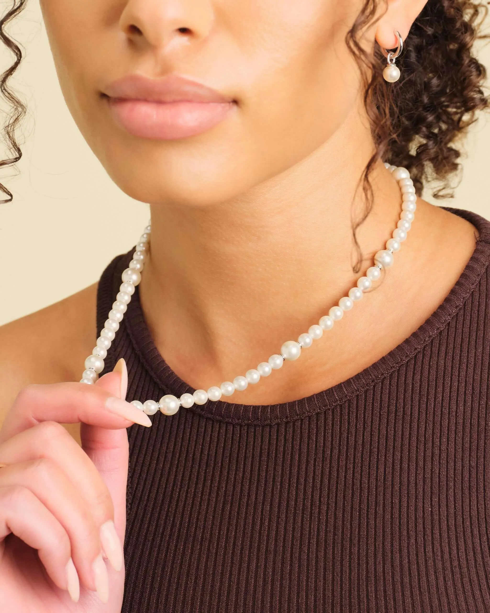 Women’s Offset Pearl Necklace