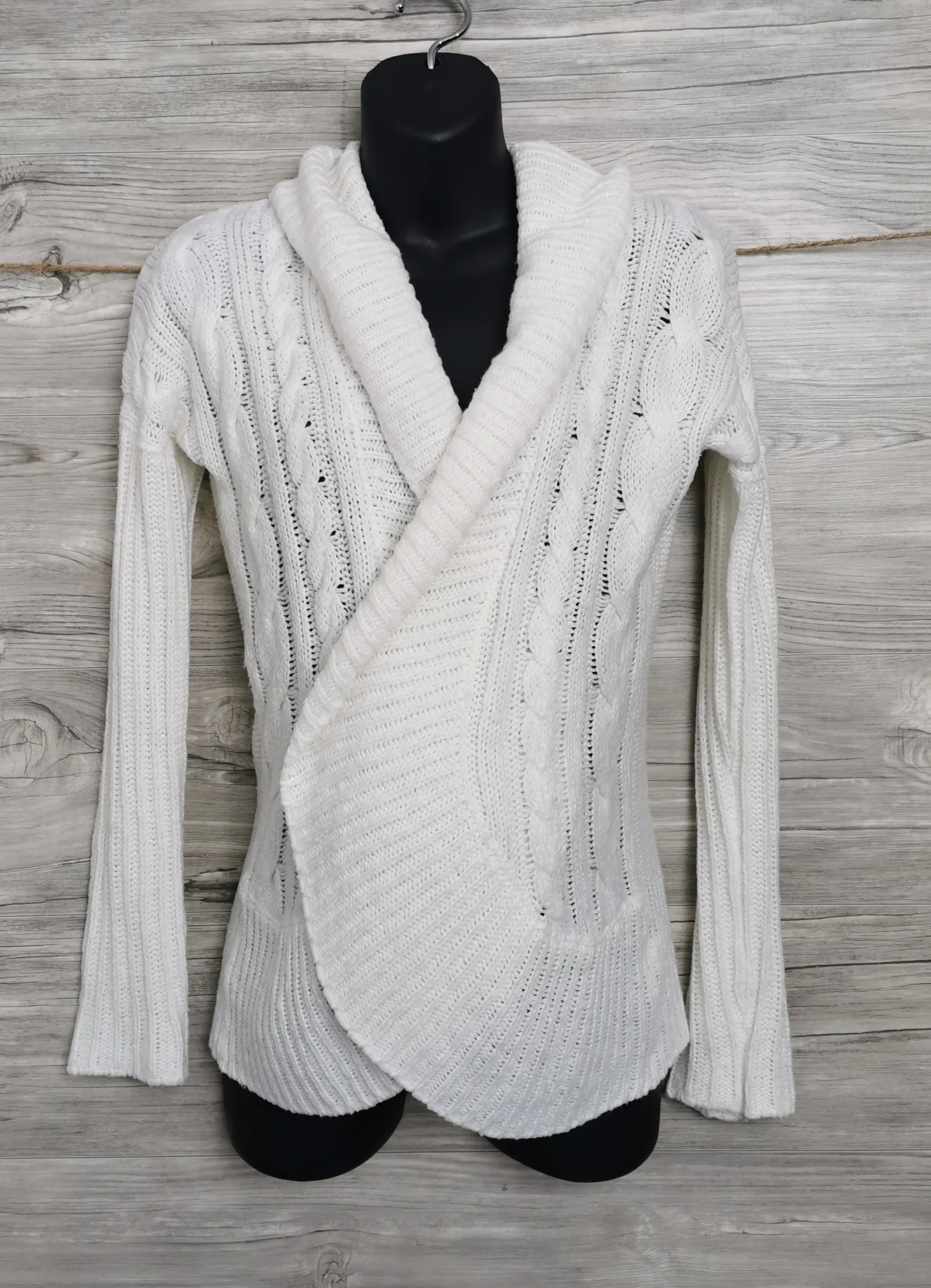 WOMENS SIZE MEDIUM - THYME MATERNITY, Knit Sweater (With Free Purse) EUC B45