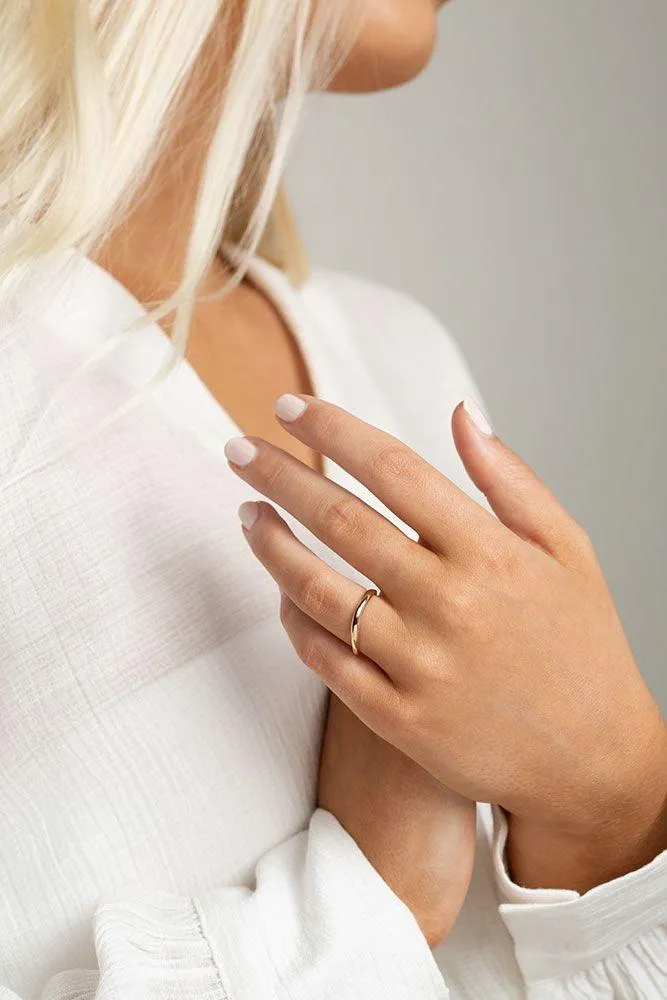 Women's solid gold ring