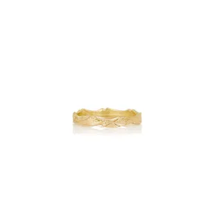 Women's solid gold ring
