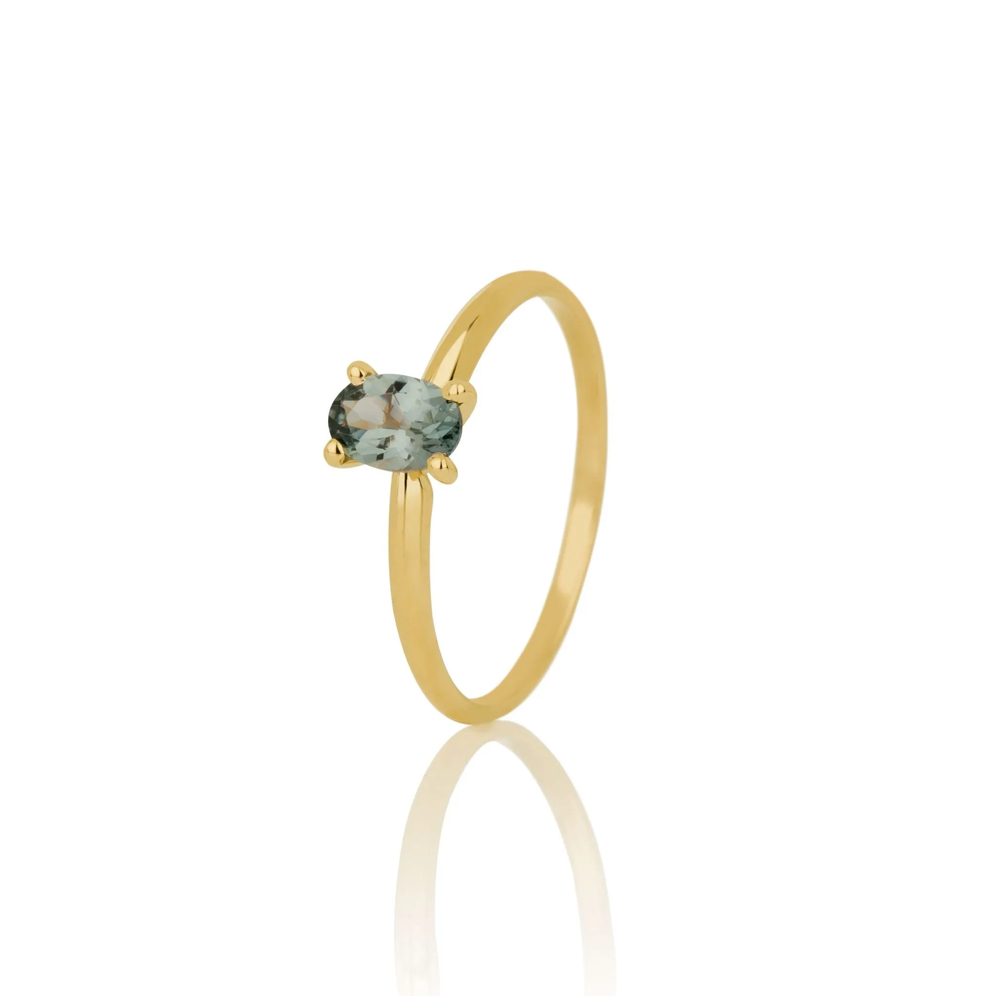 Women's spinel ring