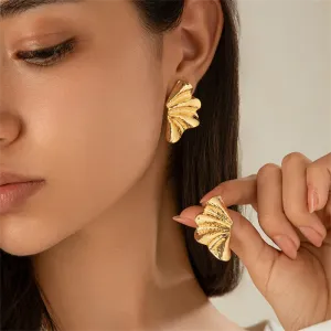 Women's Stylish Maple Leaf Stud Earrings