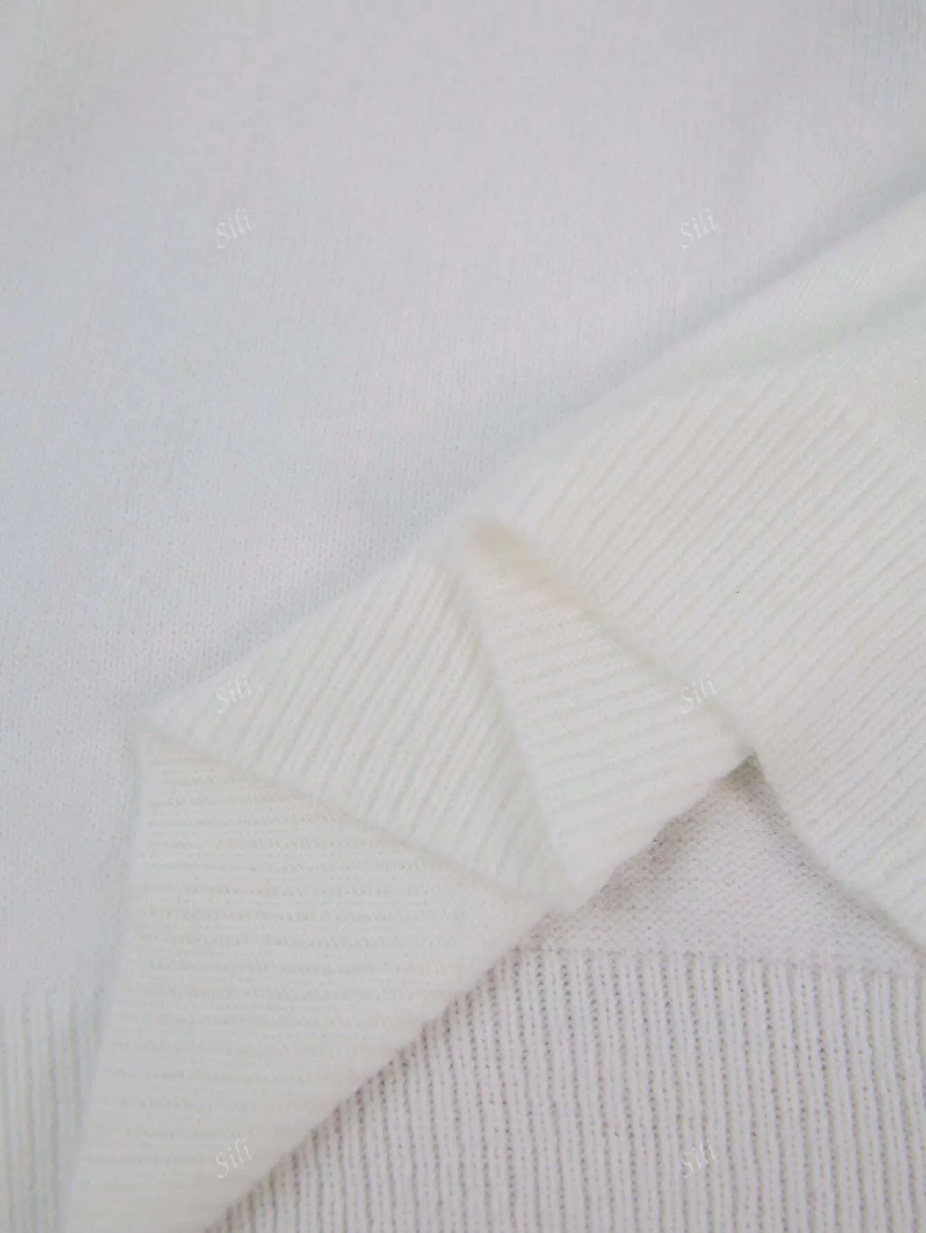 Yara® | Unique long-sleeved V-neck sweater